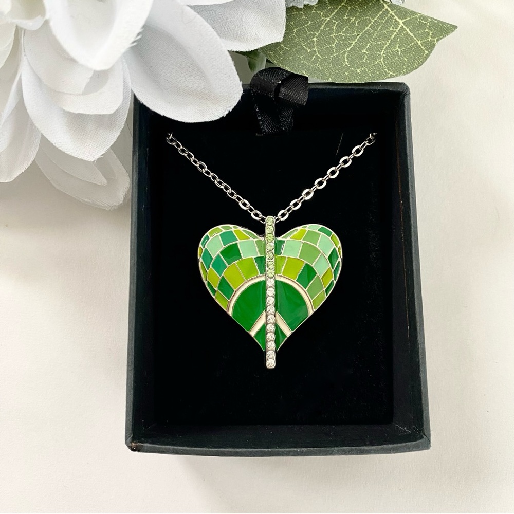 NEW Zodiac Earth Element Green
Swarovski Crystals Charm Necklace horoscope